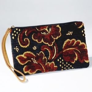 Wristlet